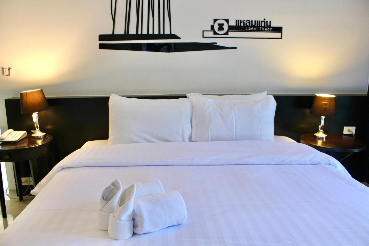 S2 Hotel - Sha Plus Certified Bangsaen Quarto foto